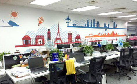 隆回教你设计办公室墙绘的方法。